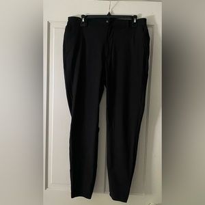 Cuts AO Joggers